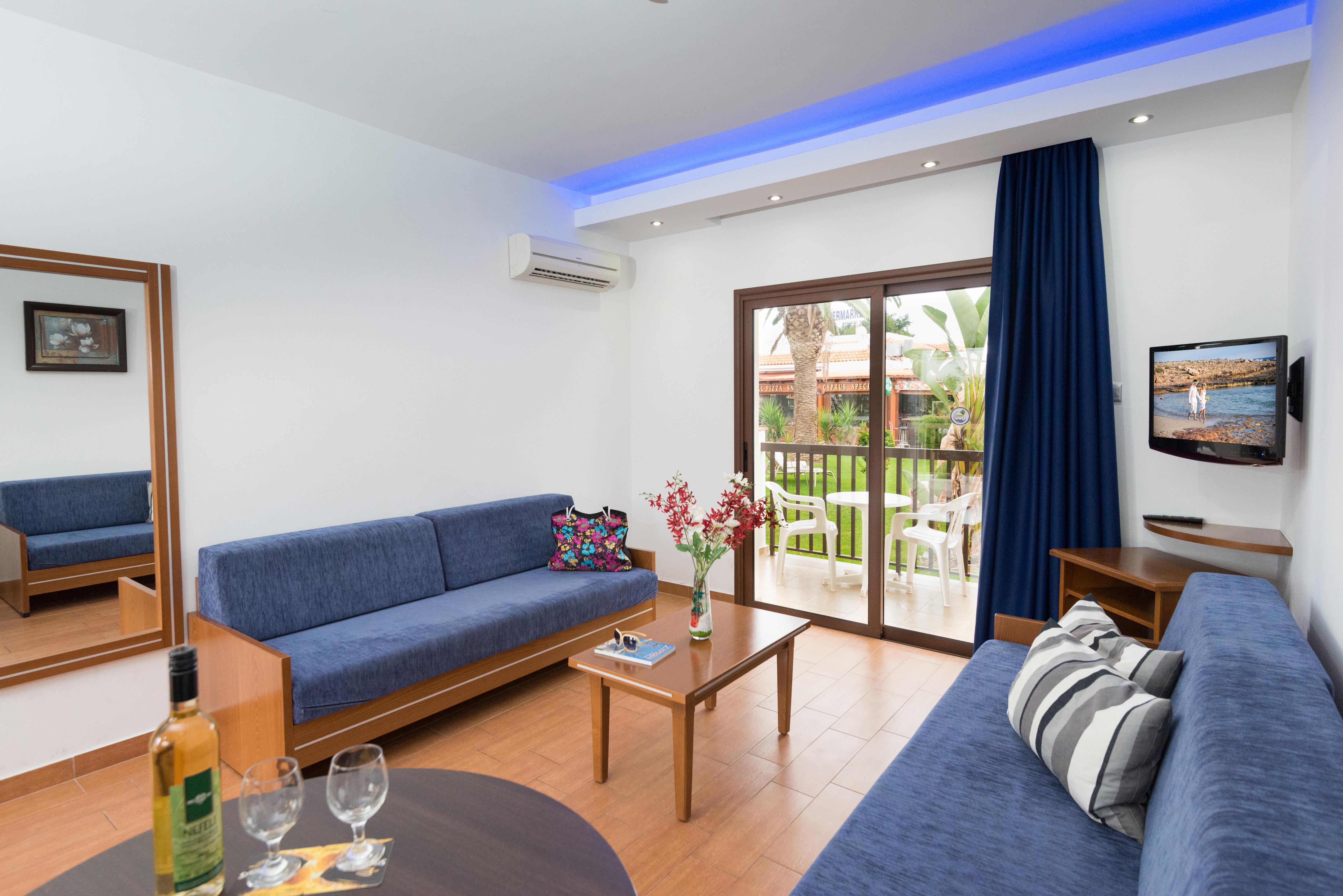 Loutsiana Deluxe Apts Ajía Nápa Kültér fotó