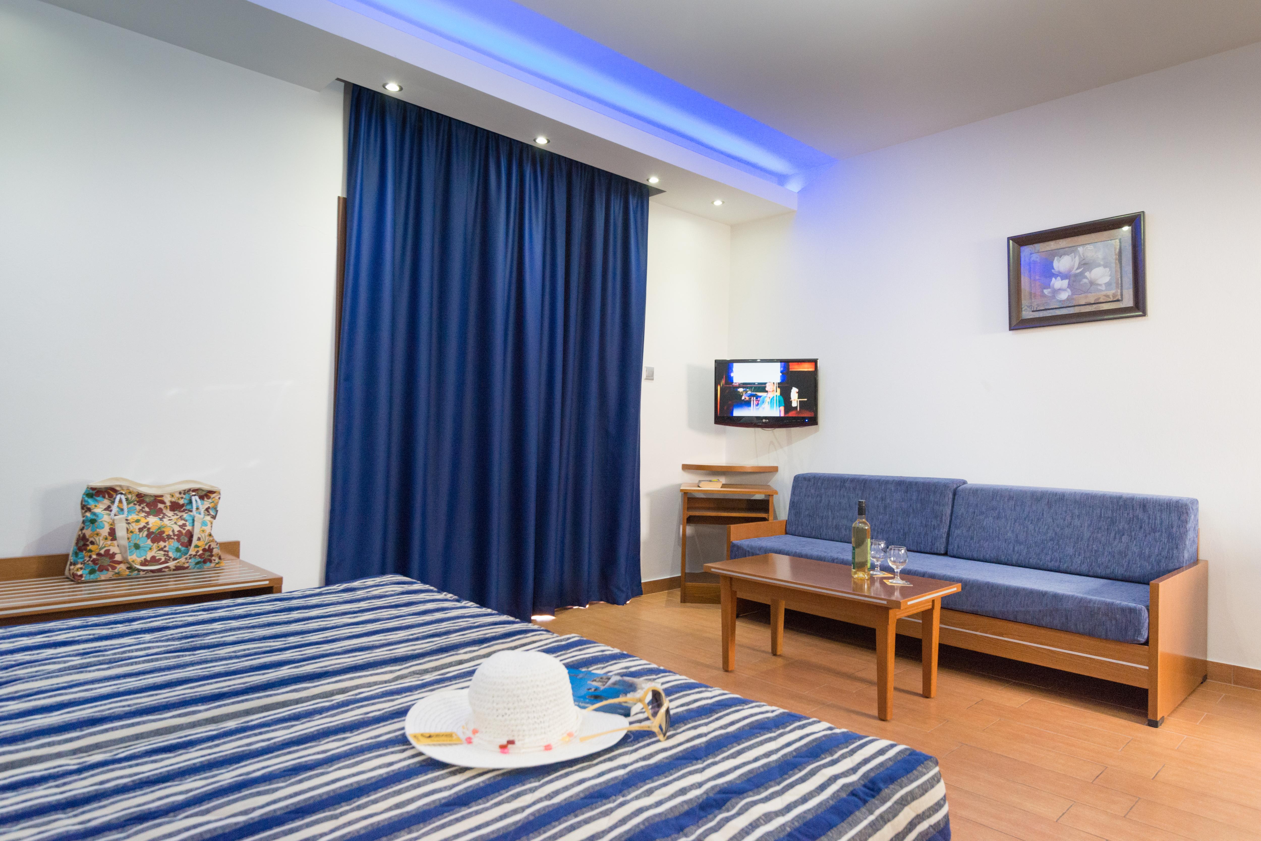 Loutsiana Deluxe Apts Ajía Nápa Kültér fotó