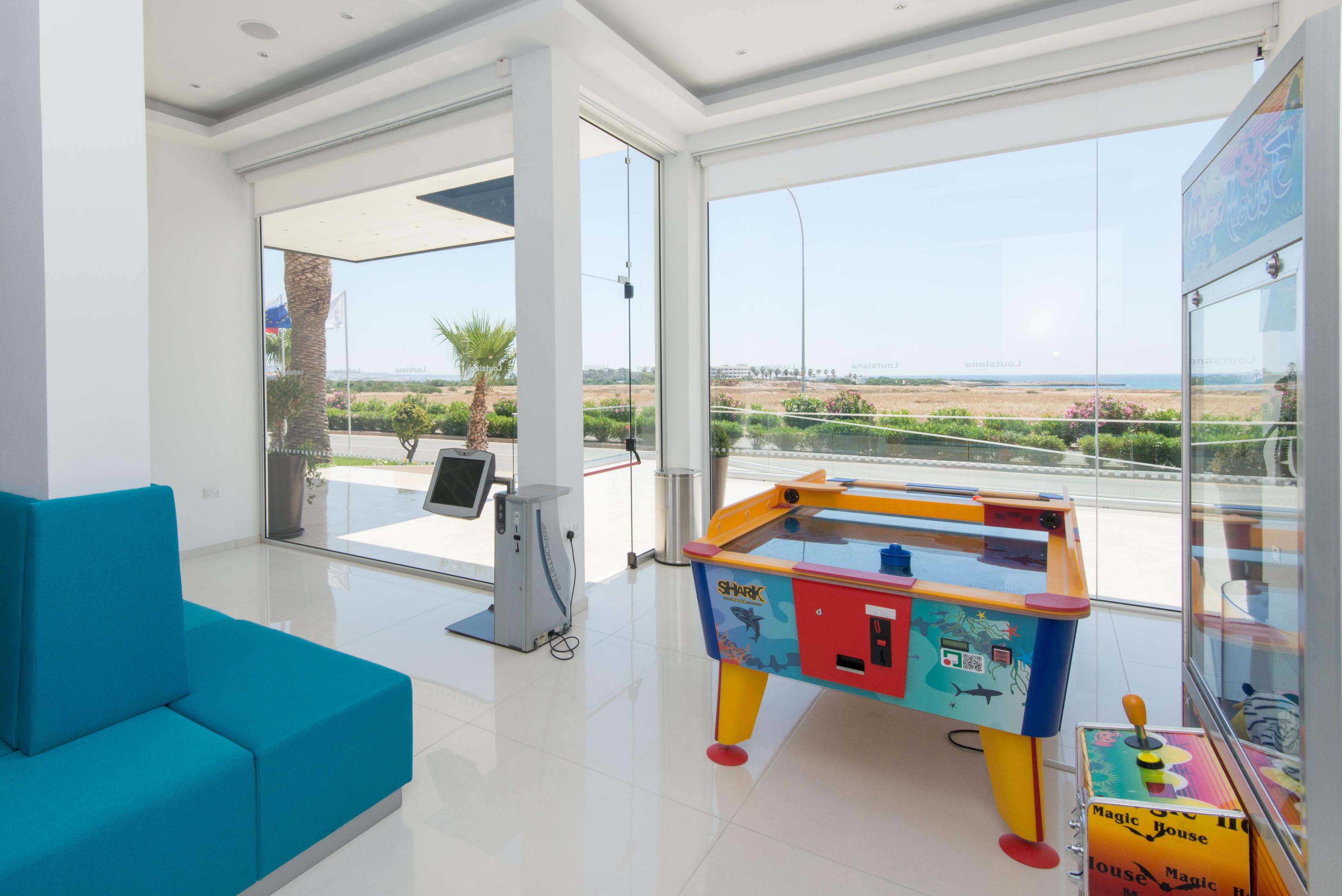 Loutsiana Deluxe Apts Ajía Nápa Kültér fotó