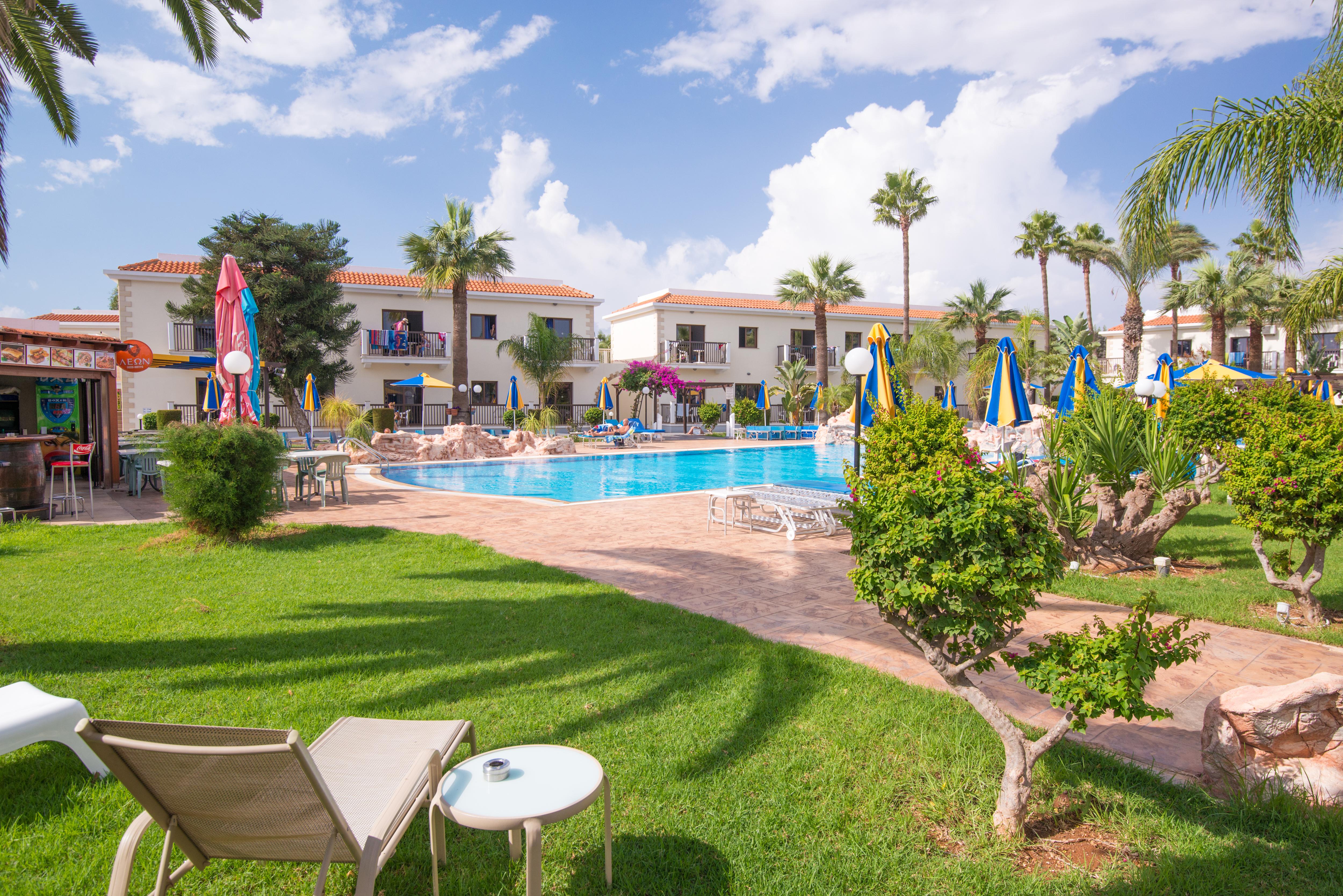 Loutsiana Deluxe Apts Ajía Nápa Kültér fotó