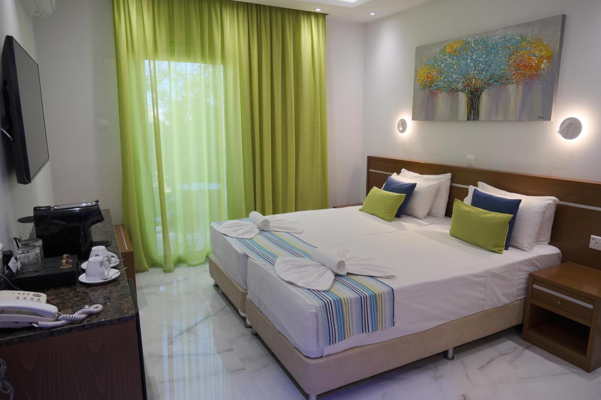 Loutsiana Deluxe Apts Ajía Nápa Kültér fotó
