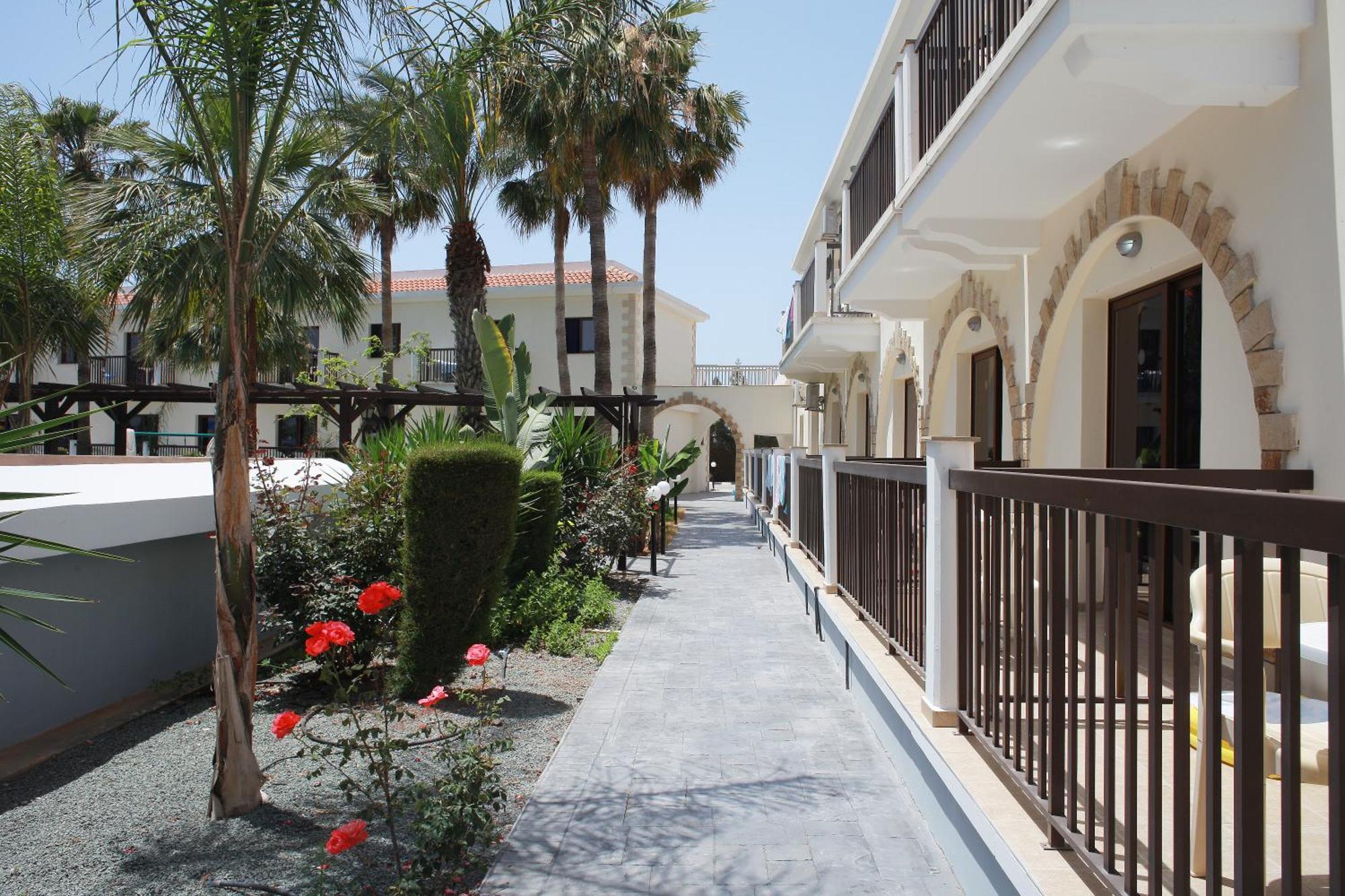 Loutsiana Deluxe Apts Ajía Nápa Kültér fotó