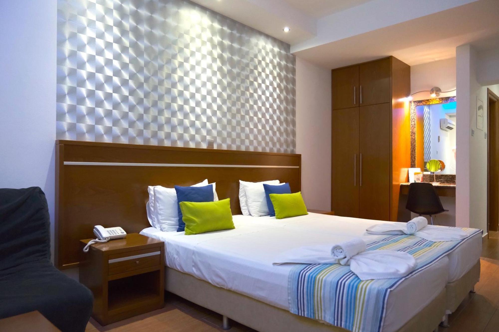 Loutsiana Deluxe Apts Ajía Nápa Szoba fotó