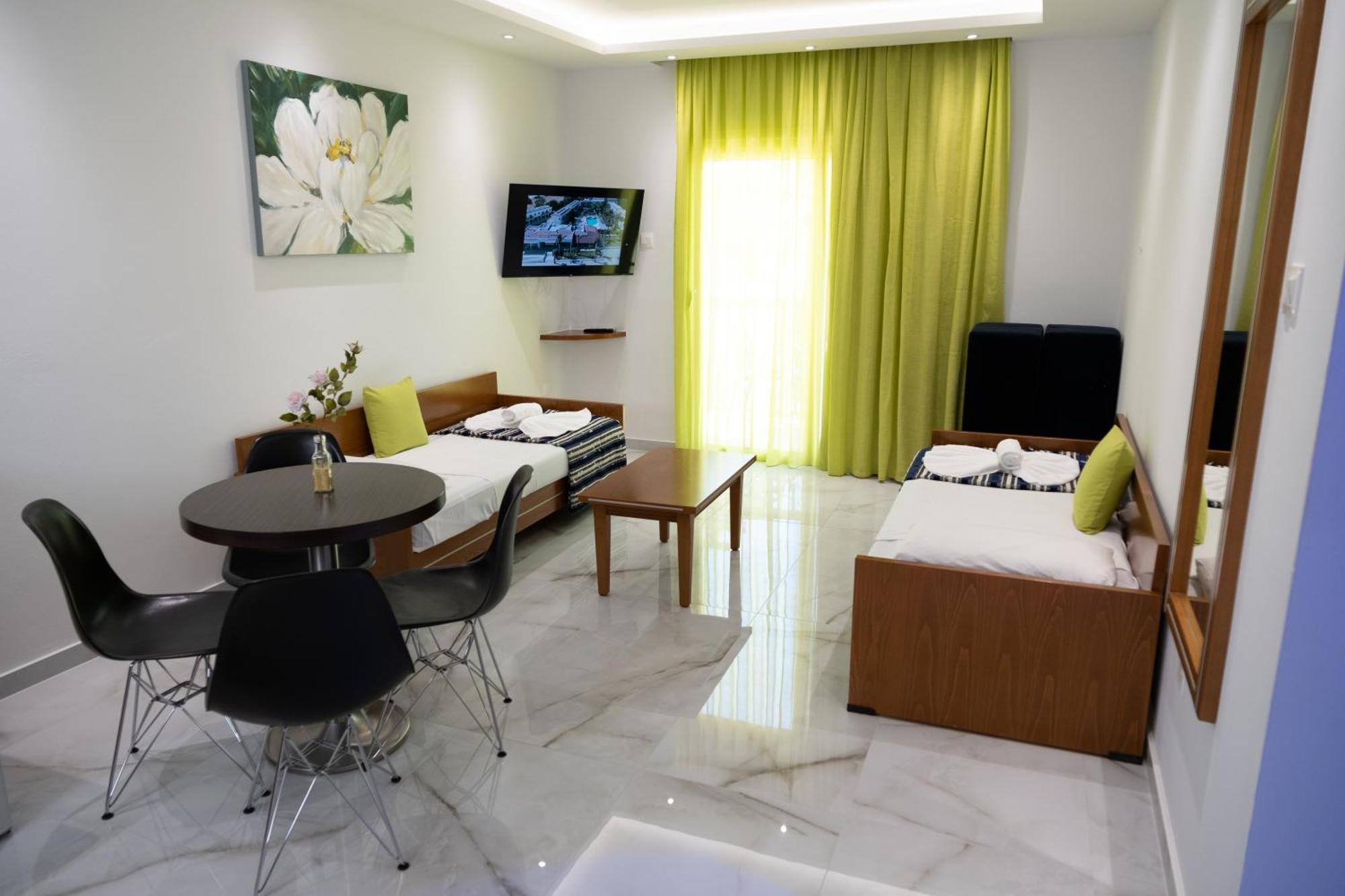 Loutsiana Deluxe Apts Ajía Nápa Kültér fotó